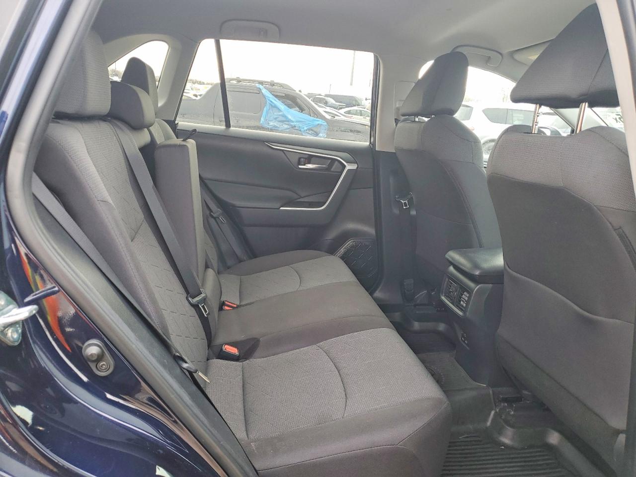 2022 TOYOTA RAV4 XLE photo 11
