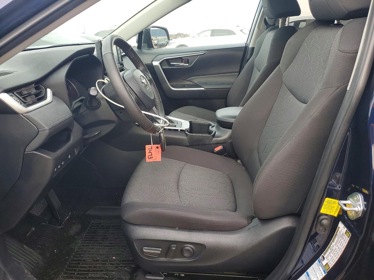 2022 TOYOTA RAV4 XLE photo 7