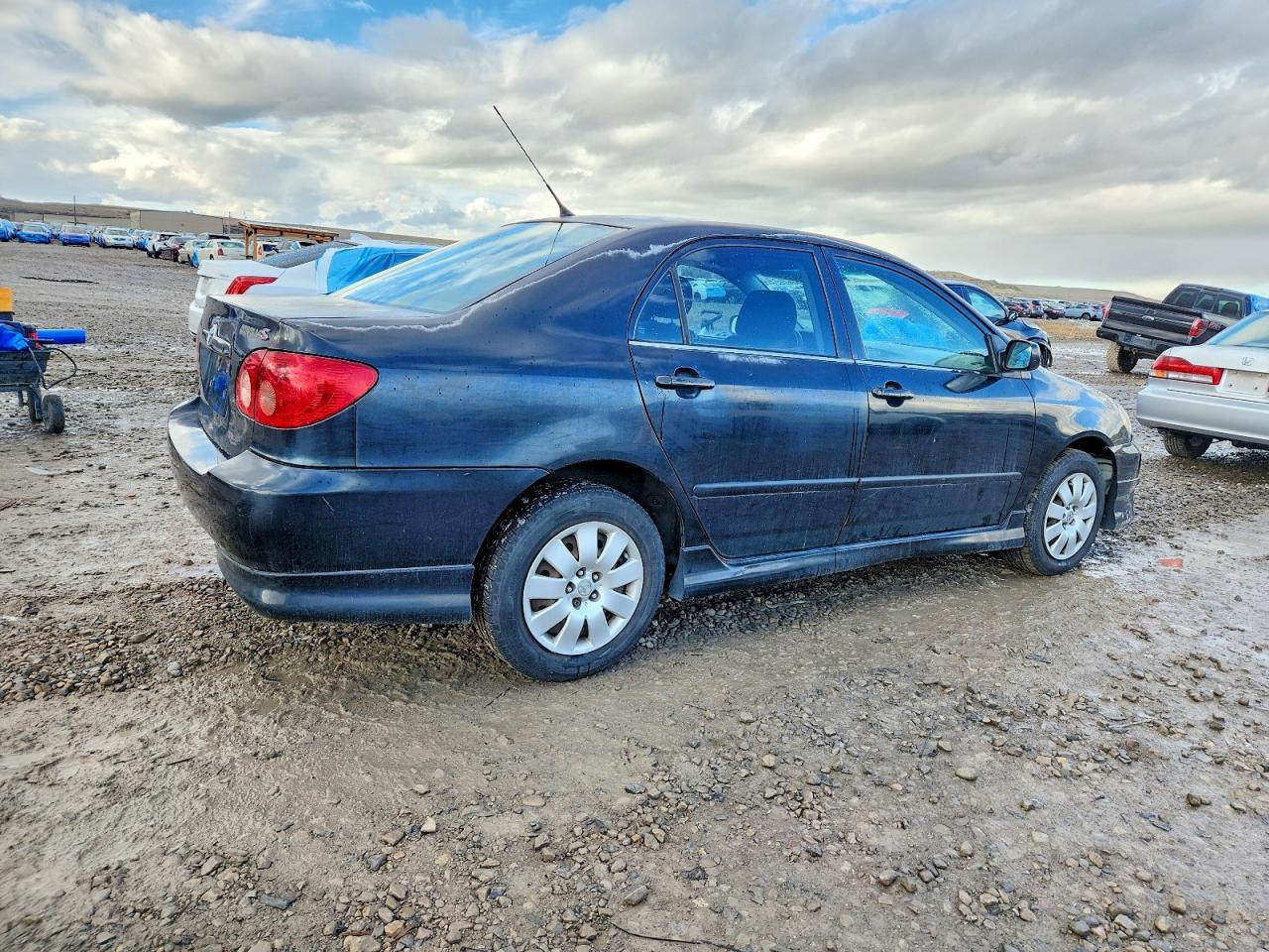 2005 TOYOTA COROLLA CE photo 3