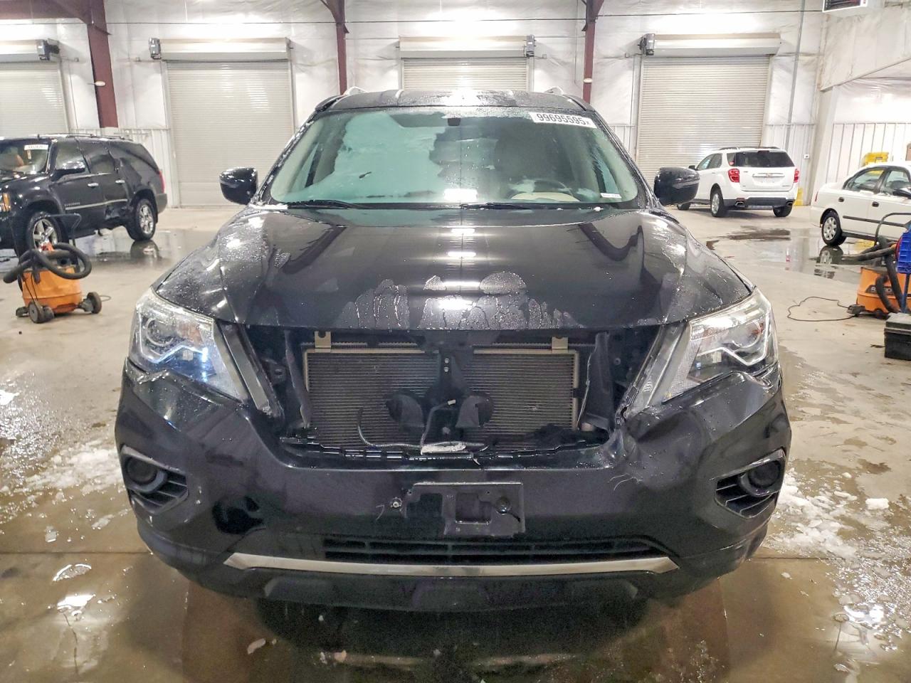 2017 NISSAN PATHFINDER S photo 5