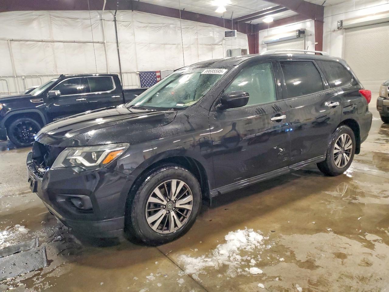 2017 NISSAN PATHFINDER