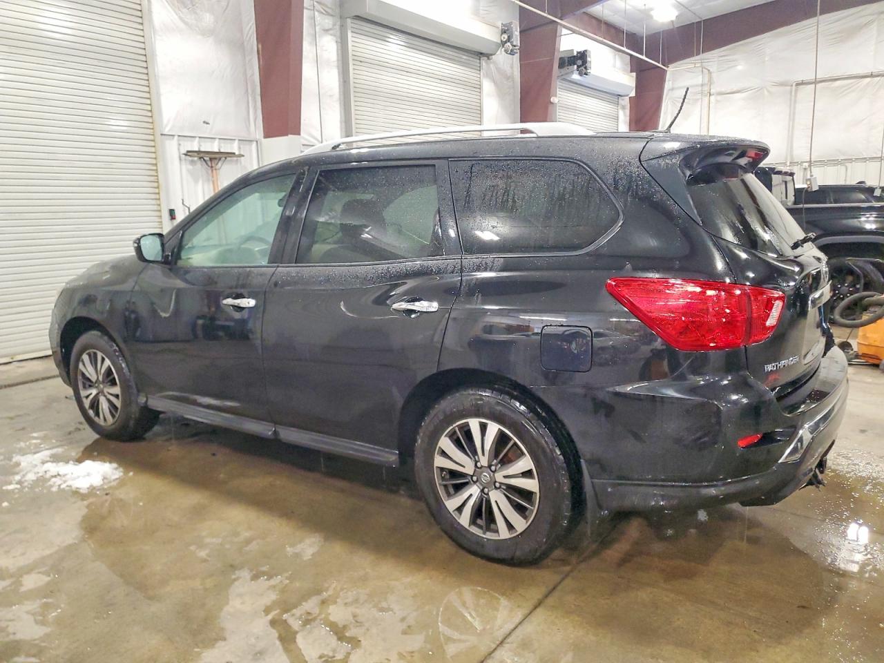 2017 NISSAN PATHFINDER S photo 2