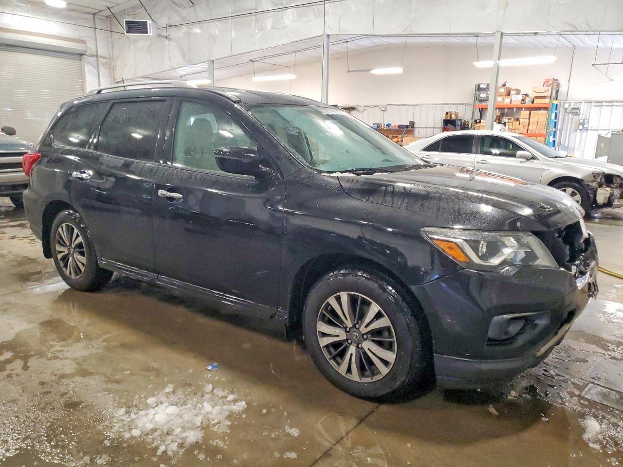 2017 NISSAN PATHFINDER S photo 4