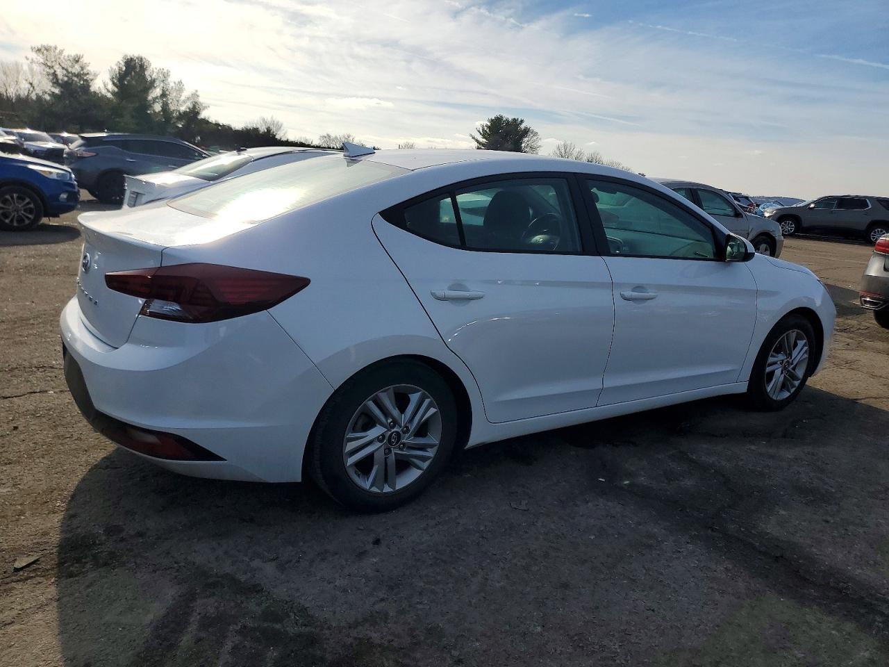 2020 HYUNDAI ELANTRA SEL photo 3