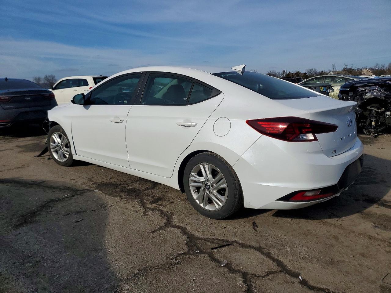 2020 HYUNDAI ELANTRA SEL photo 2