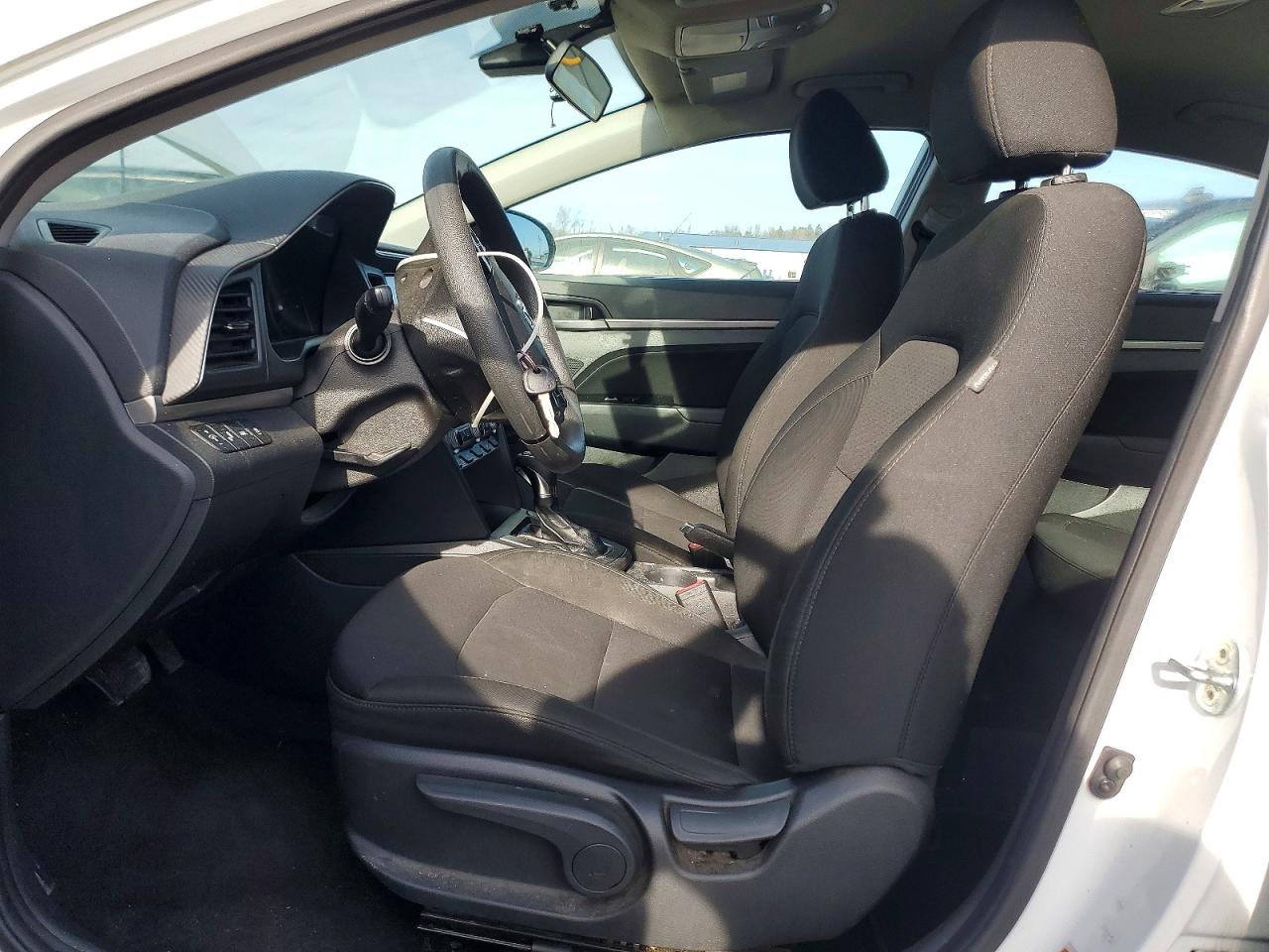 2020 HYUNDAI ELANTRA SEL photo 7