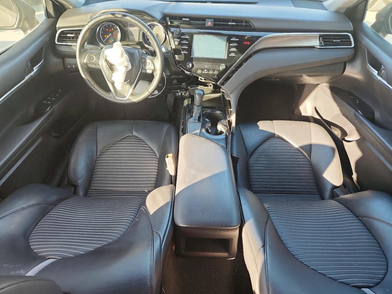 2018 TOYOTA CAMRY L photo 15