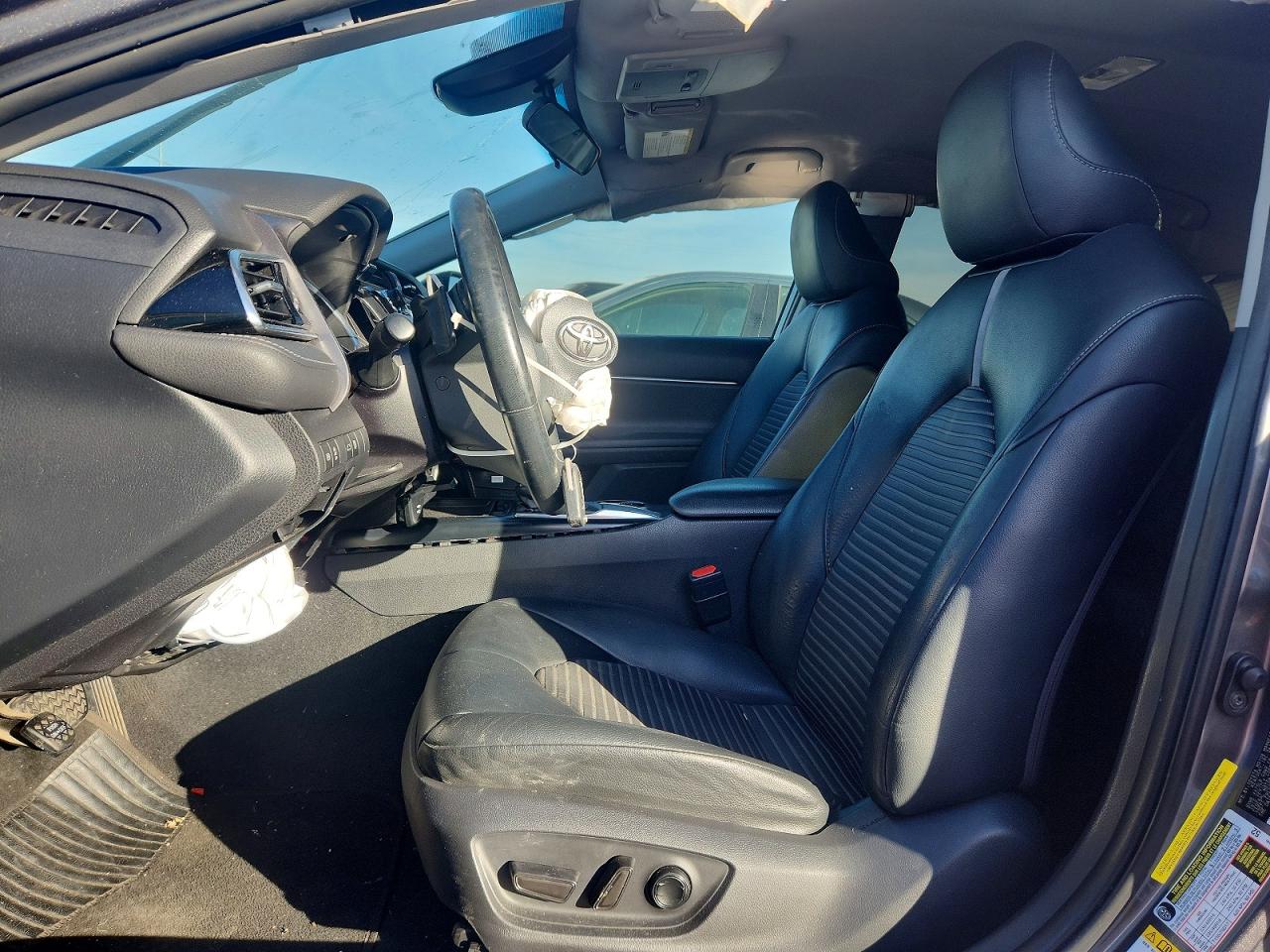 2018 TOYOTA CAMRY L photo 13