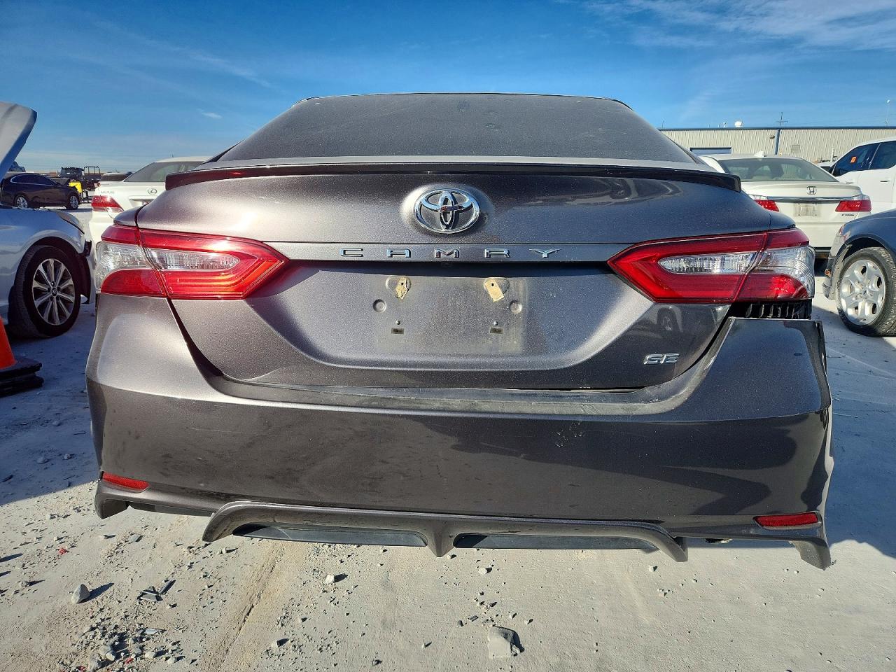 2018 TOYOTA CAMRY L photo 11