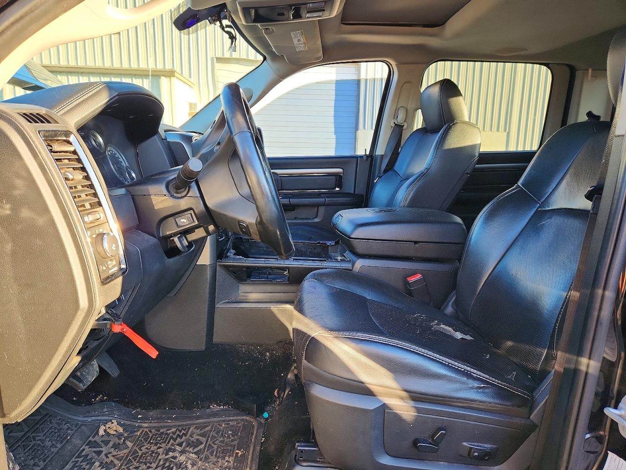 2015 RAM 1500 SPORT photo 7