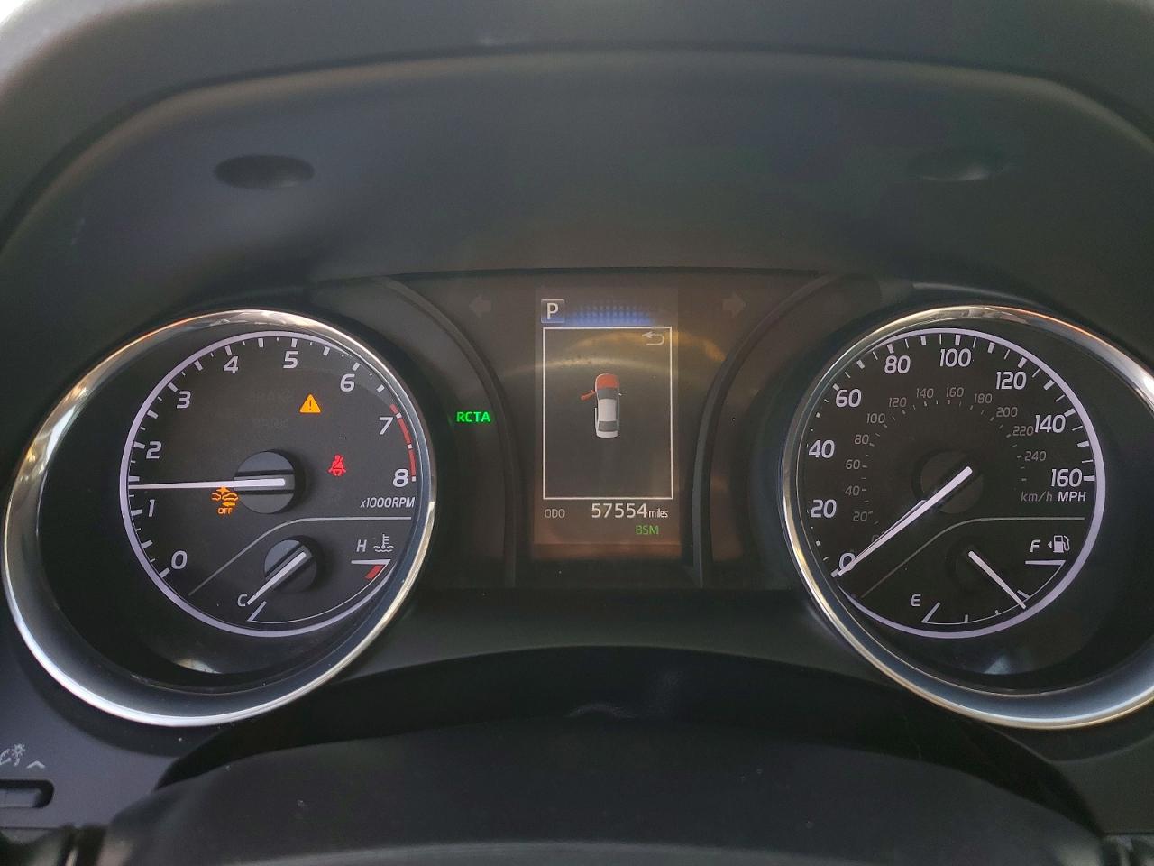 2020 TOYOTA CAMRY SE photo 9