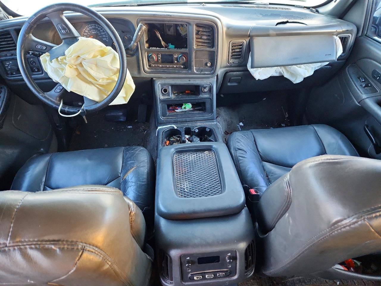2003 CHEVROLET AVALANCHE C1500 photo 8