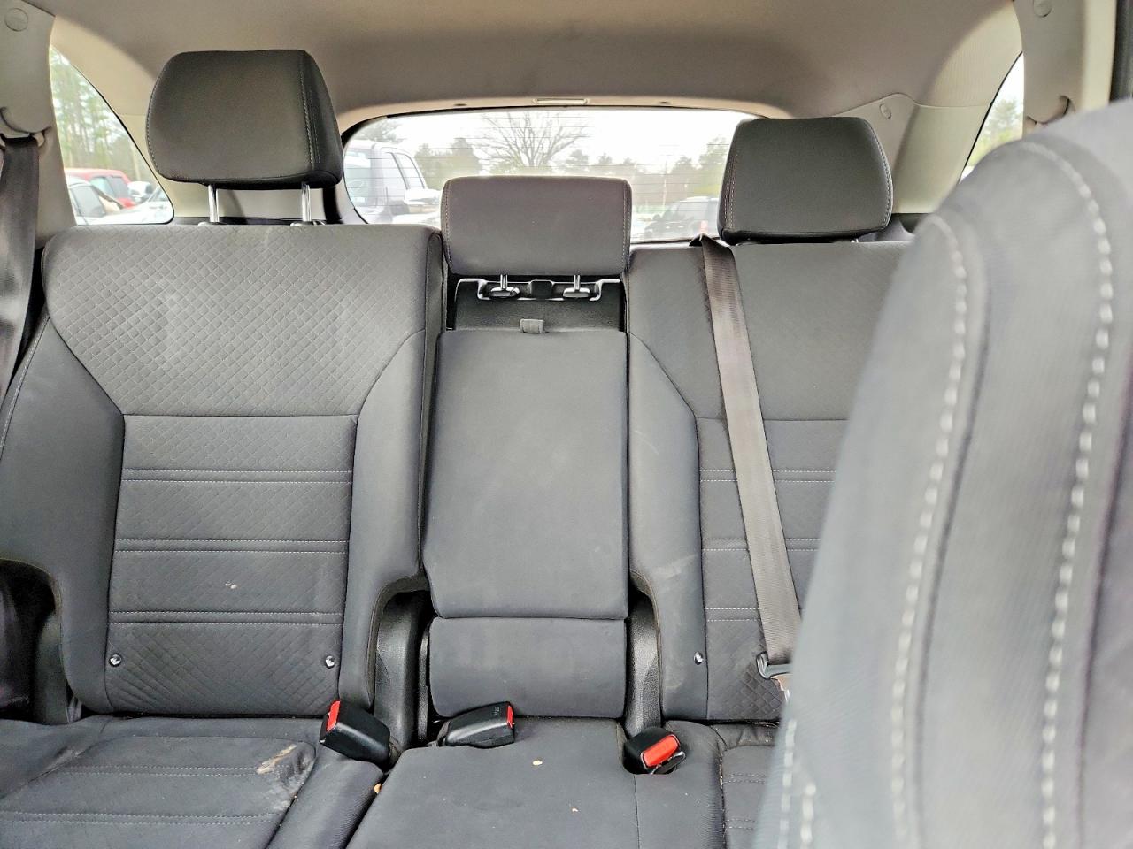2017 KIA SORENTO LX photo 10