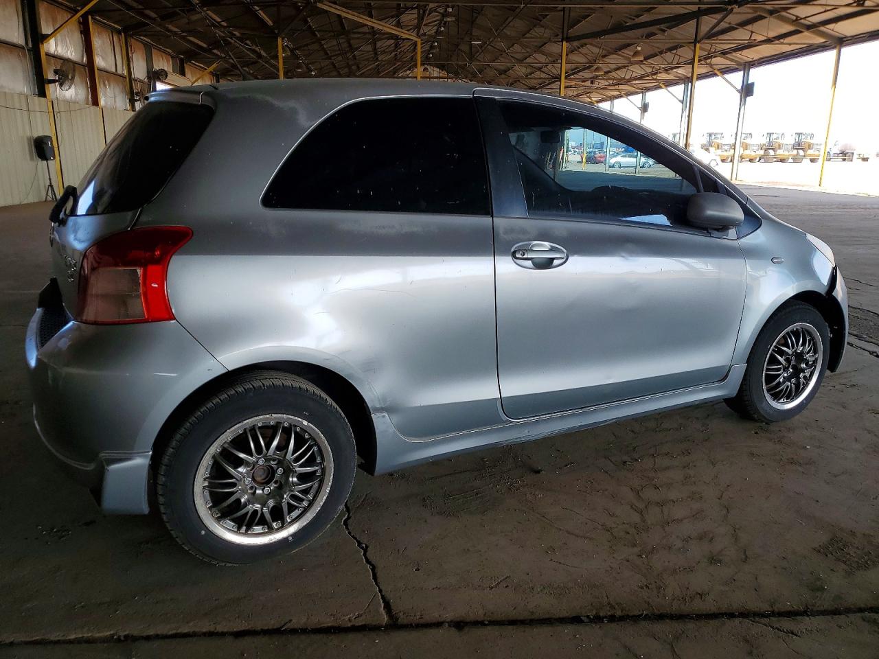 2008 TOYOTA YARIS photo 3