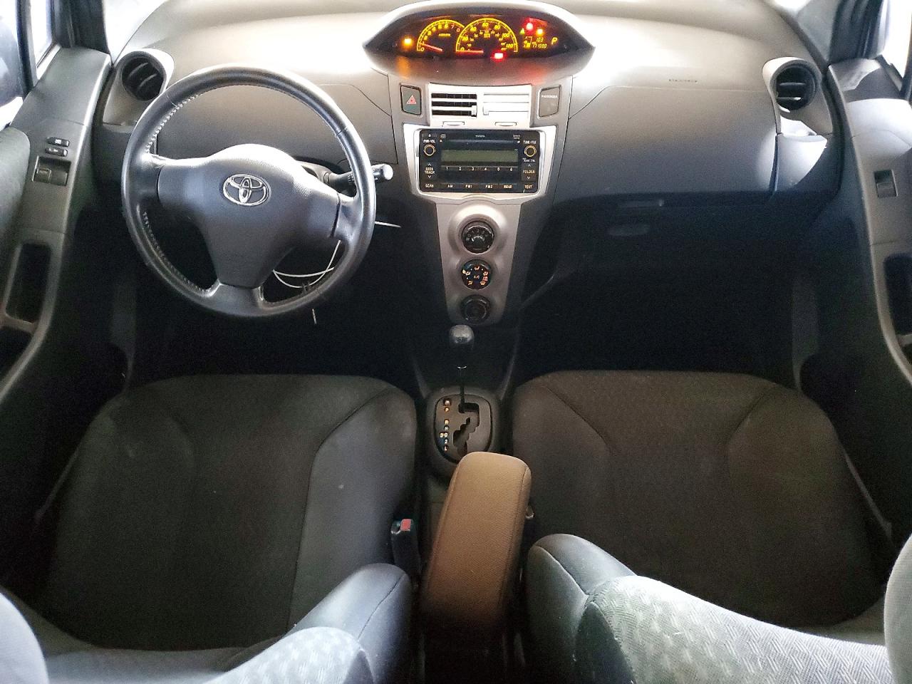 2008 TOYOTA YARIS photo 8