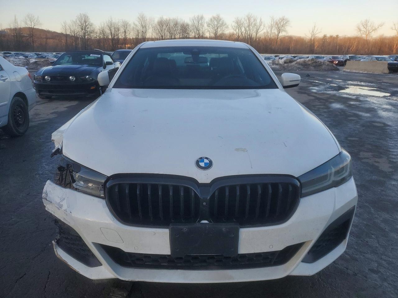 2021 BMW 530 XI photo 5