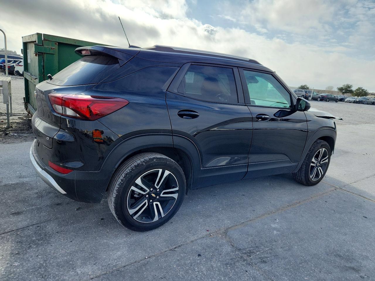 2025 CHEVROLET TRAILBLAZER LT photo 3