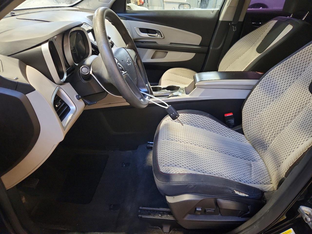 2010 CHEVROLET EQUINOX LS photo 7