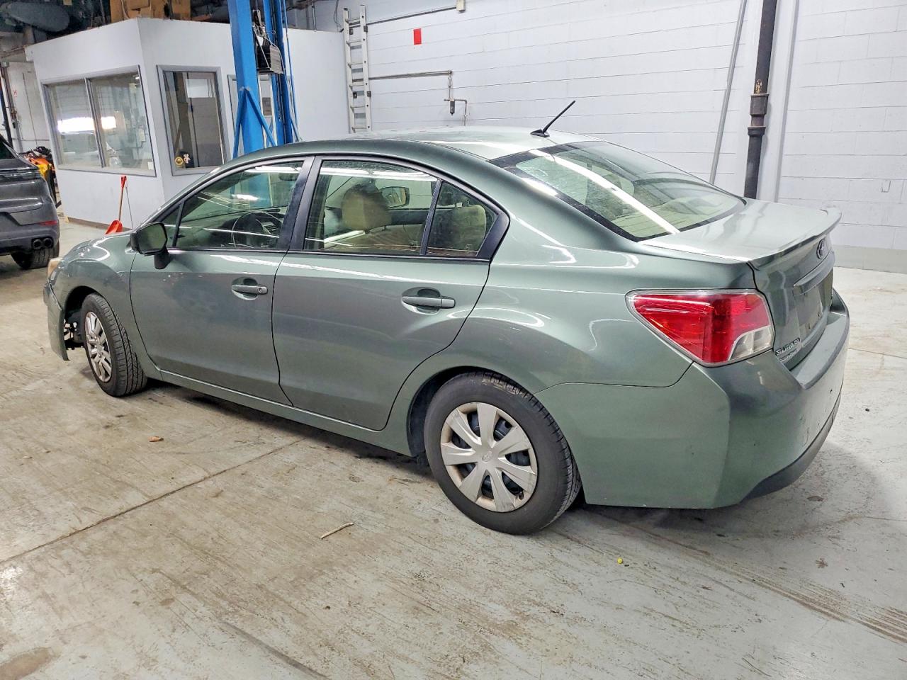 2016 SUBARU IMPREZA photo 2
