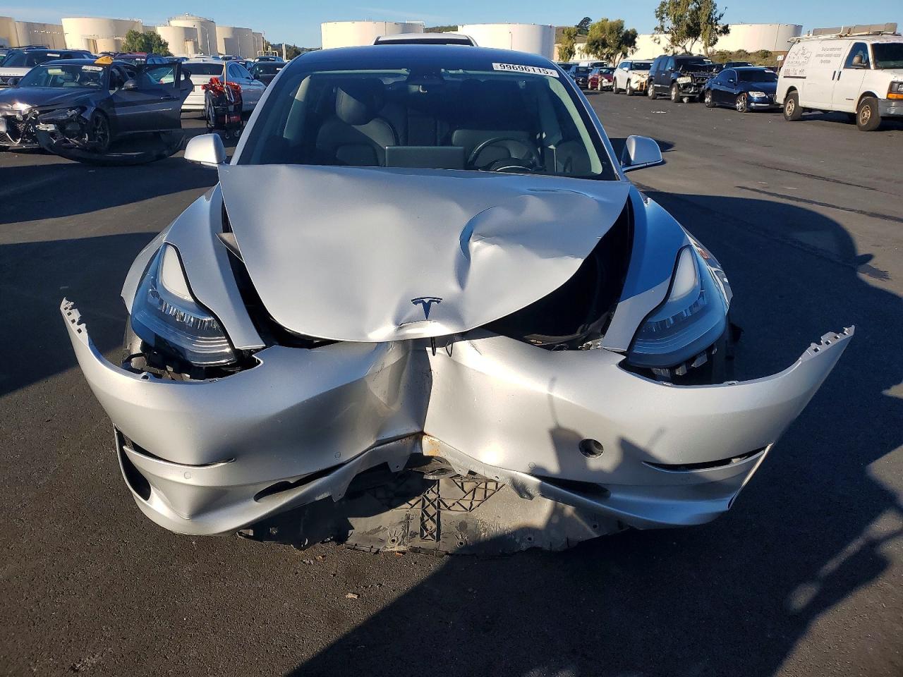 2018 TESLA MODEL 3 photo 5