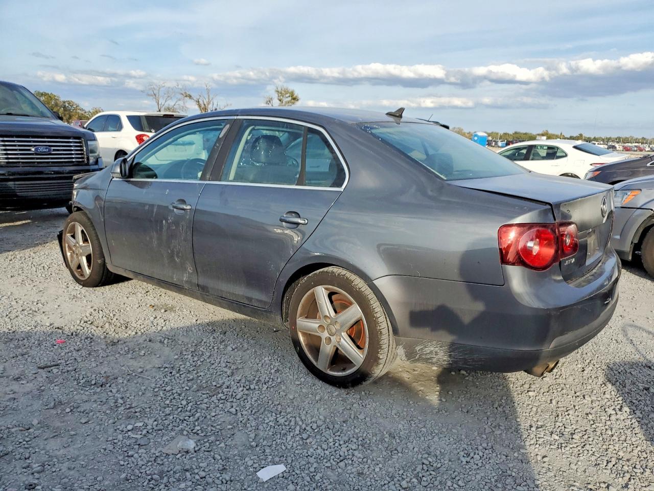 2008 VOLKSWAGEN JETTA SE photo 2
