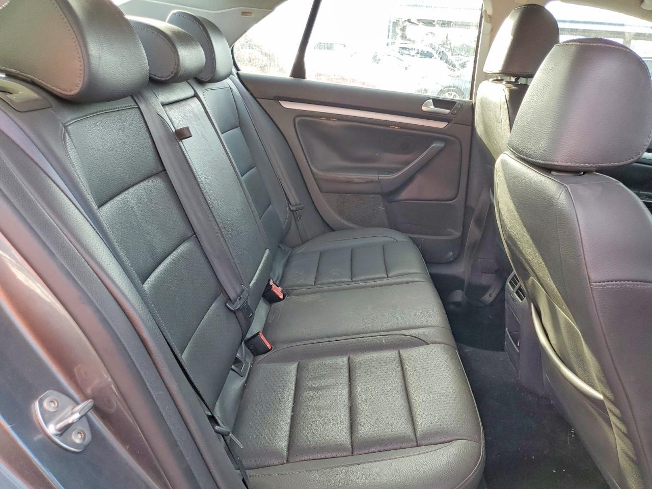2008 VOLKSWAGEN JETTA SE photo 10
