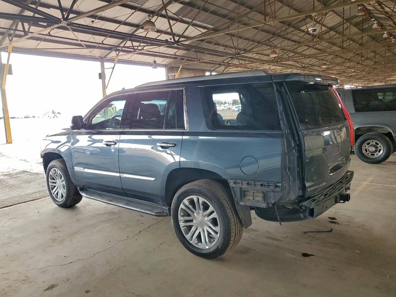 2019 CADILLAC ESCALADE photo 2