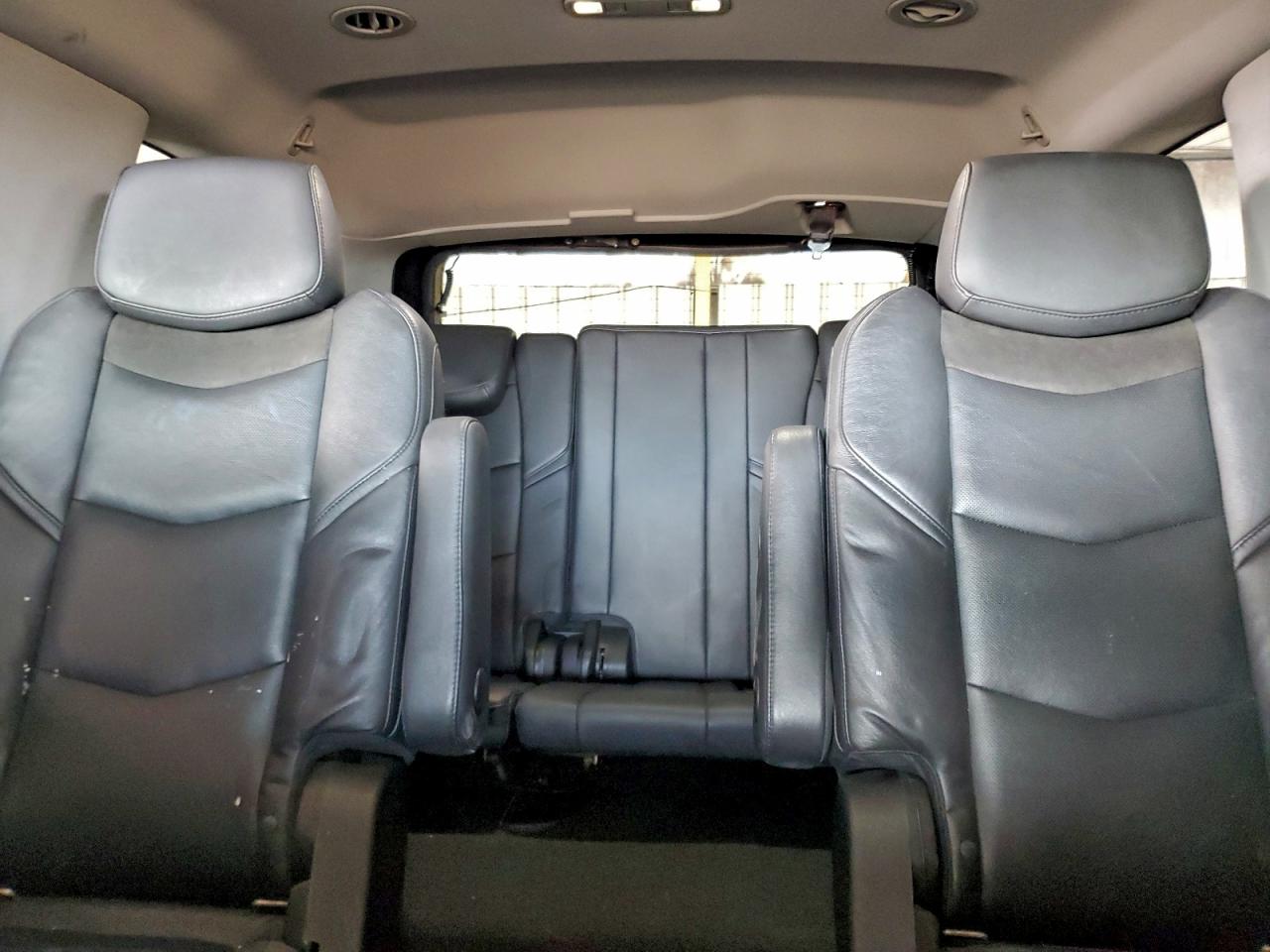 2019 CADILLAC ESCALADE photo 10