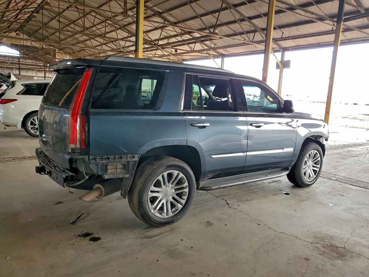 2019 CADILLAC ESCALADE photo 3