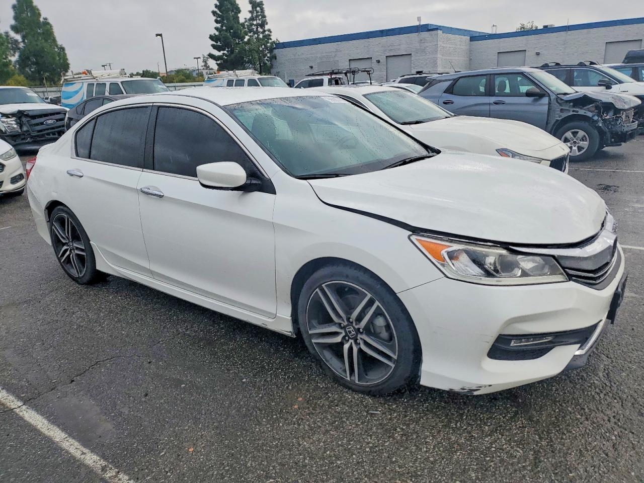 2017 HONDA ACCORD SPORT photo 4