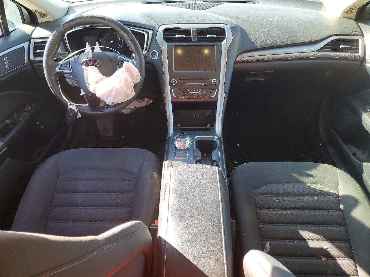 2017 FORD FUSION SE HYBRID photo 8