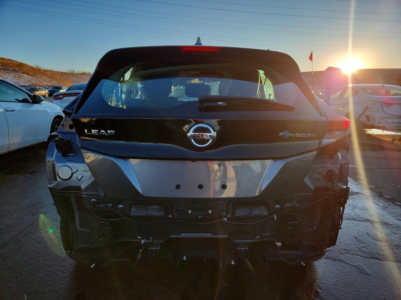2020 NISSAN LEAF S photo 6