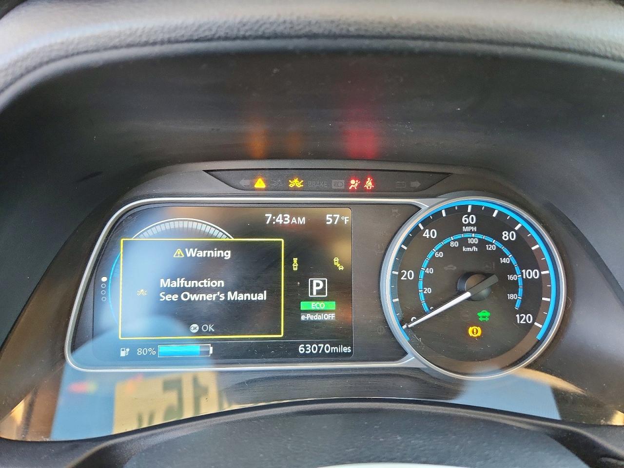2020 NISSAN LEAF S photo 9