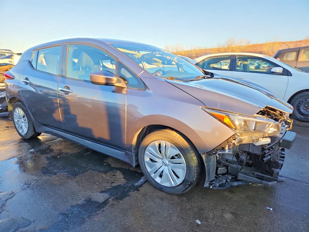 2020 NISSAN LEAF S photo 4