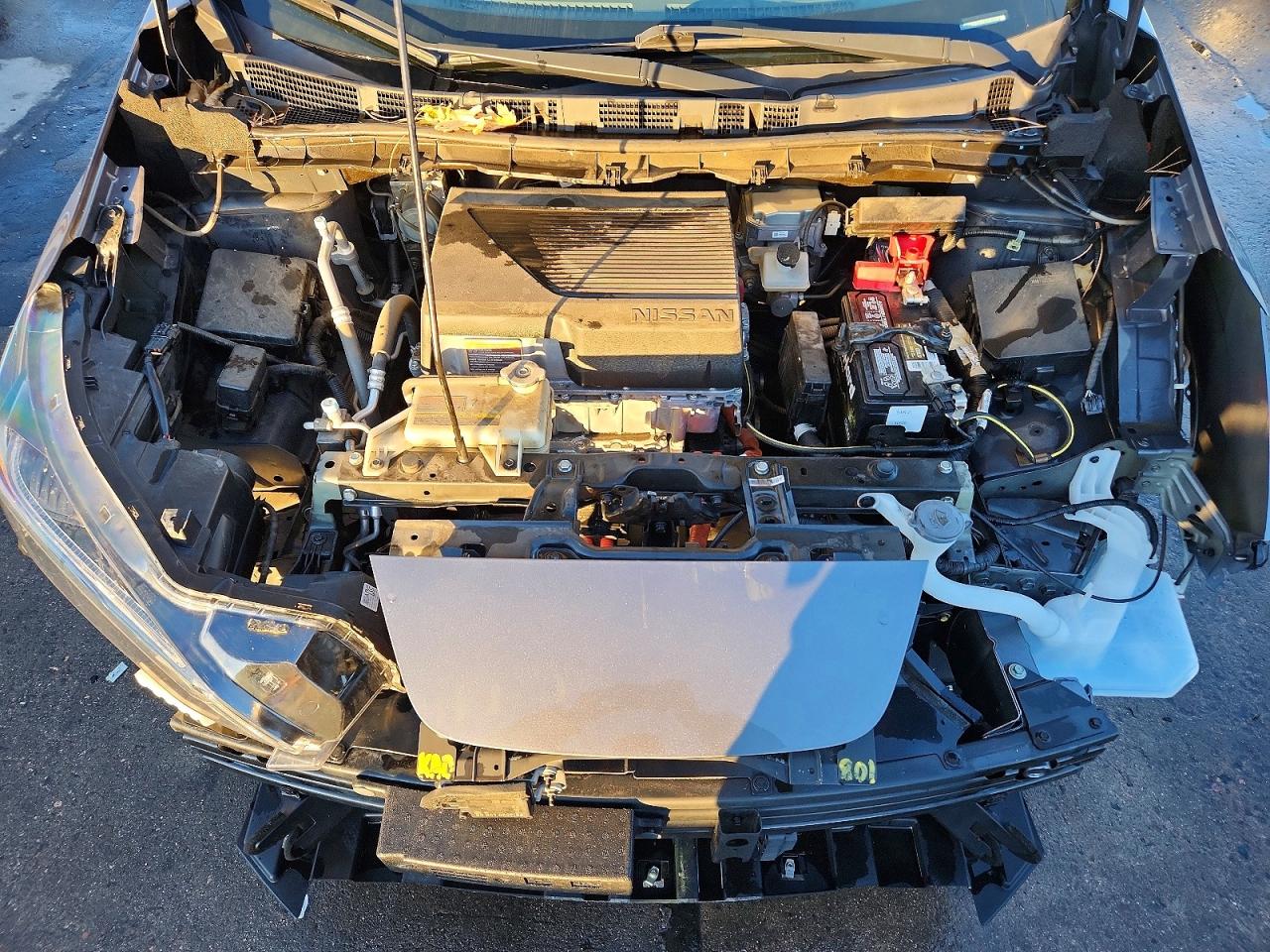 2020 NISSAN LEAF S photo 11