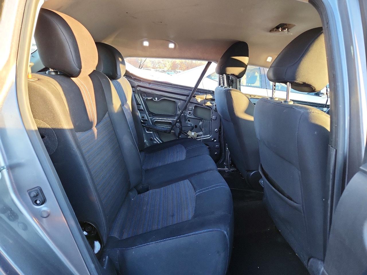 2020 NISSAN LEAF S photo 10