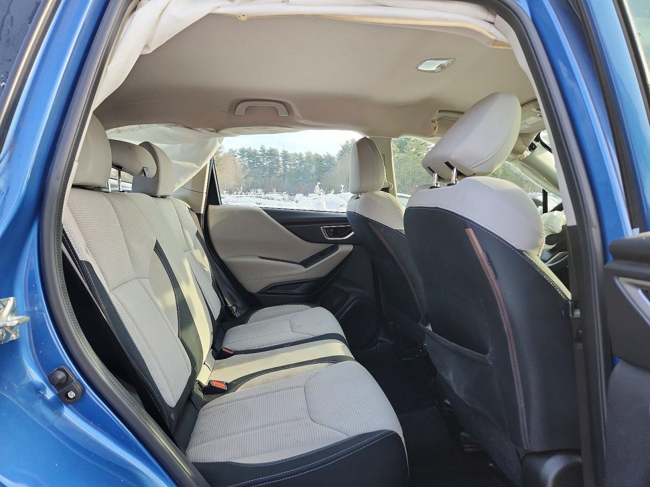 2019 SUBARU FORESTER photo 11