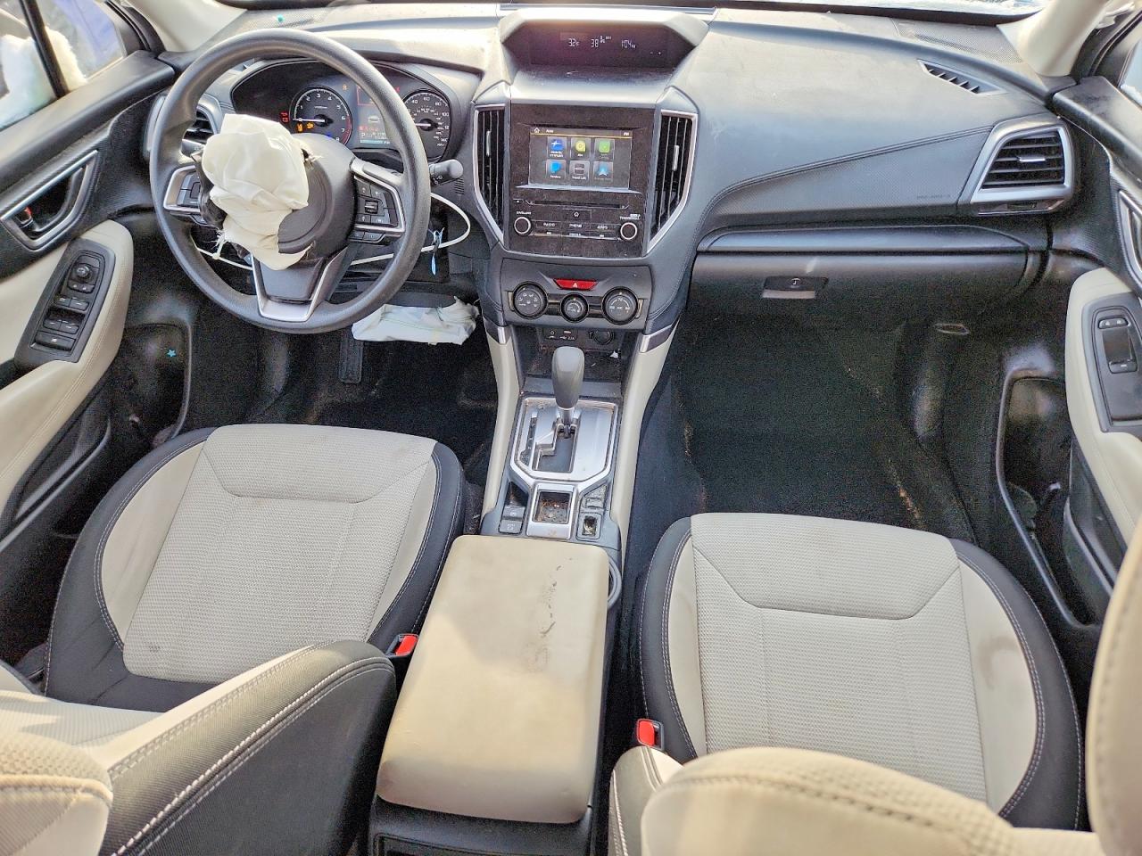 2019 SUBARU FORESTER photo 8
