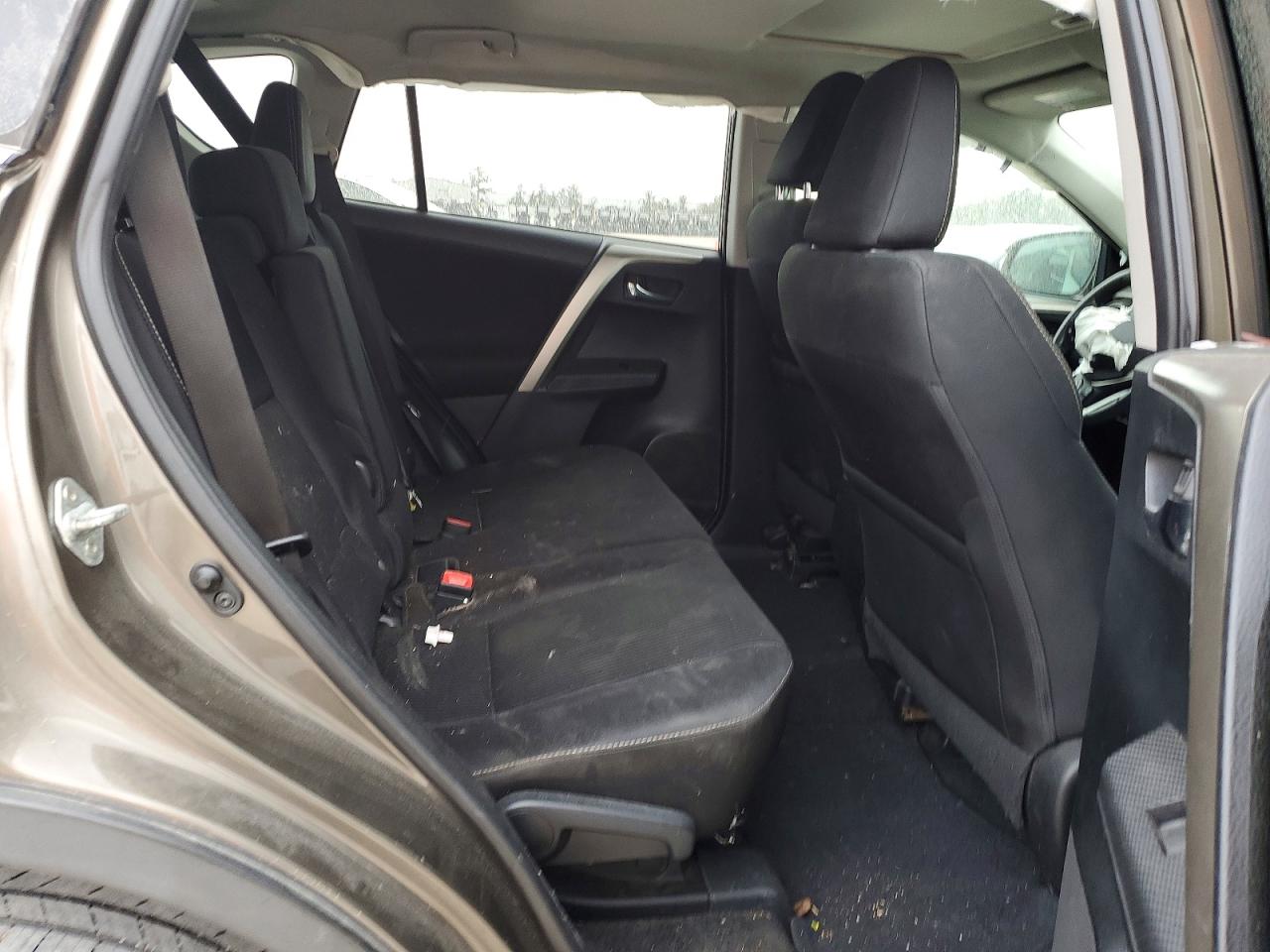 2014 TOYOTA RAV4 XLE photo 31