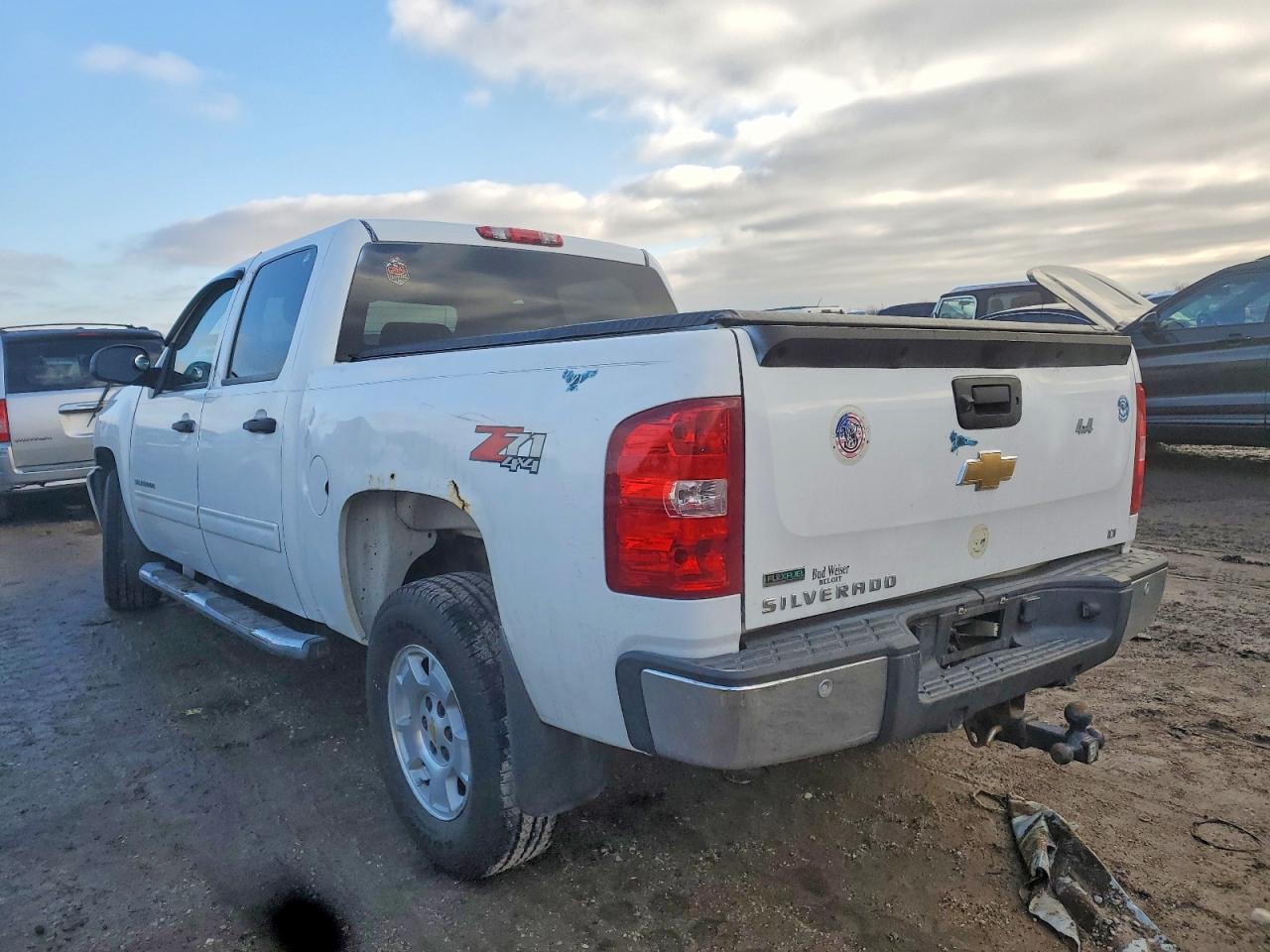2010 CHEVROLET SILVERADO K1500 LT photo 2