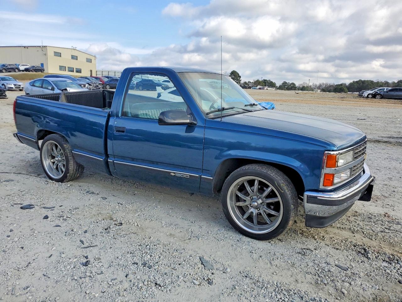 1991 CHEVROLET GMT-400 C1500 photo 4