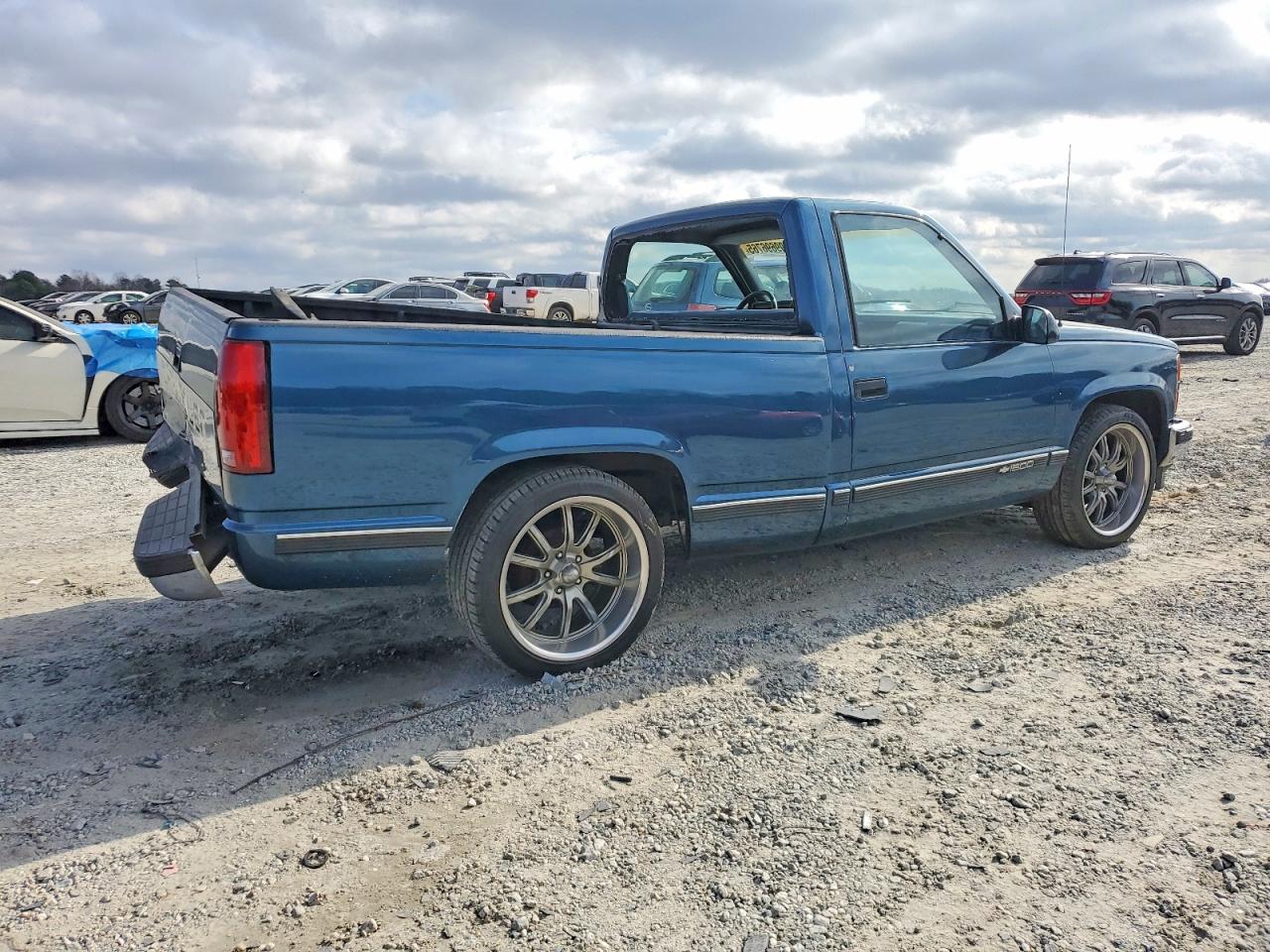 1991 CHEVROLET GMT-400 C1500 photo 3