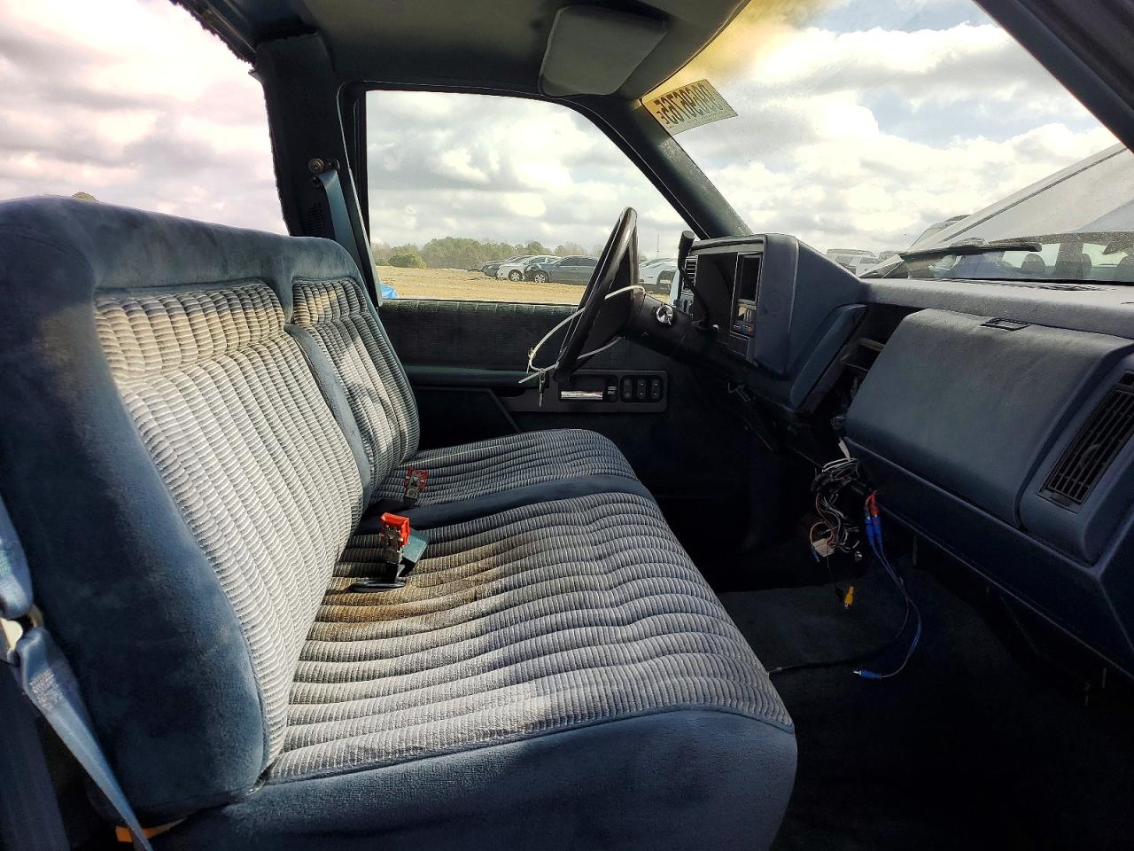 1991 CHEVROLET GMT-400 C1500 photo 7