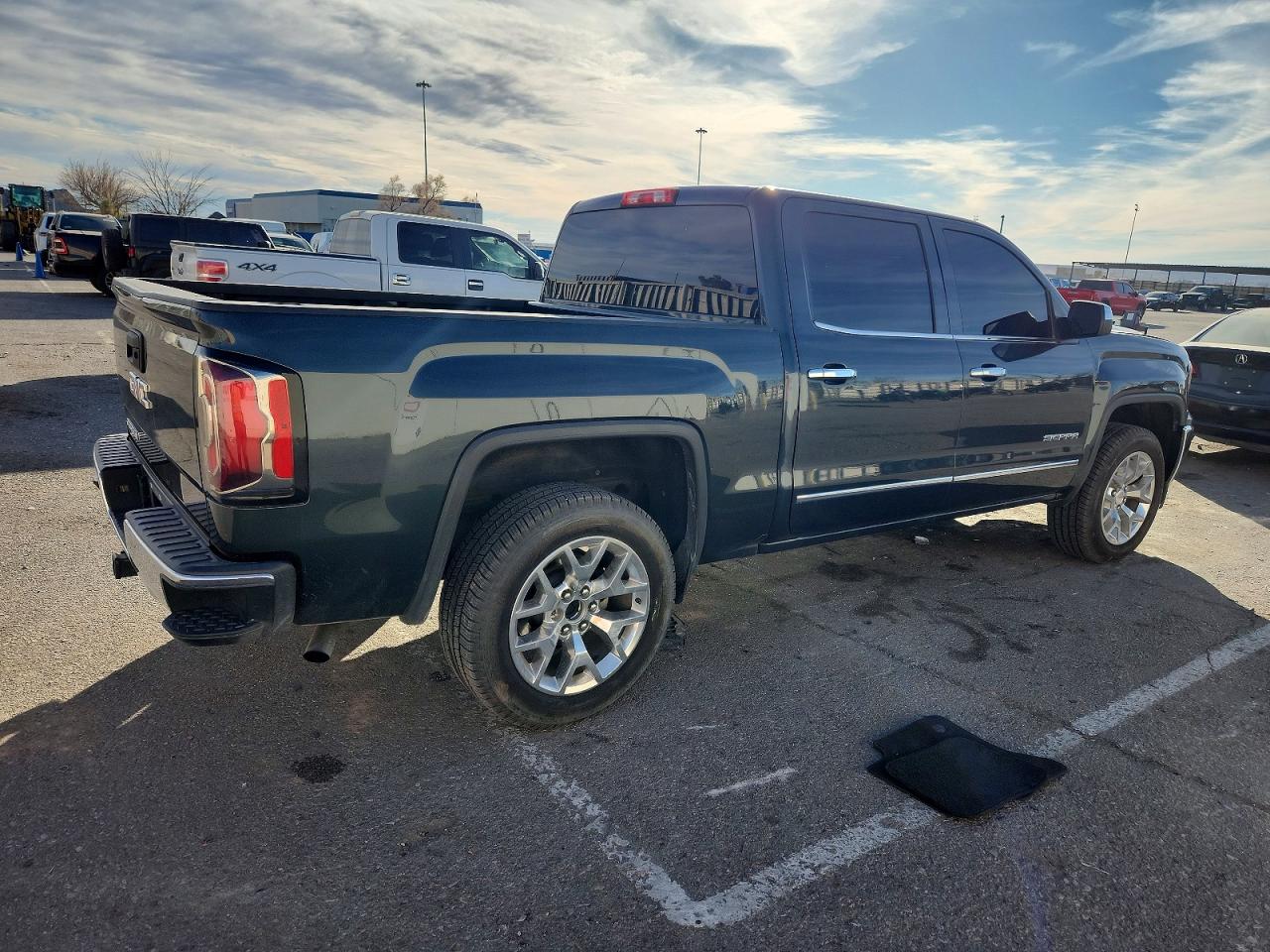 2017 GMC SIERRA K1500 SLT photo 3