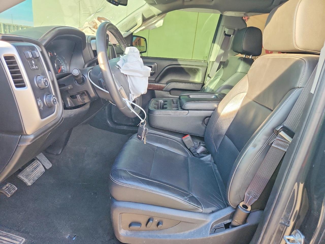 2017 GMC SIERRA K1500 SLT photo 7