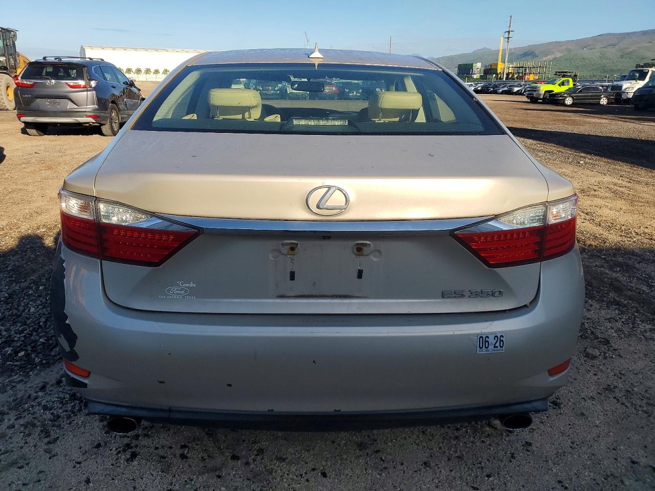 2013 LEXUS ES 350 photo 11