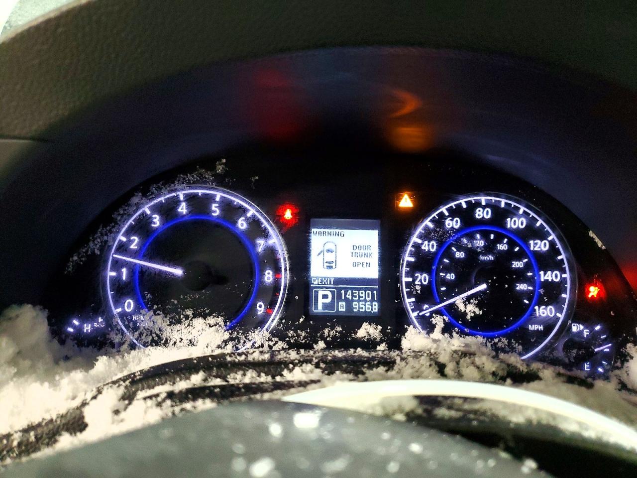 2012 INFINITI G37 BASE photo 9