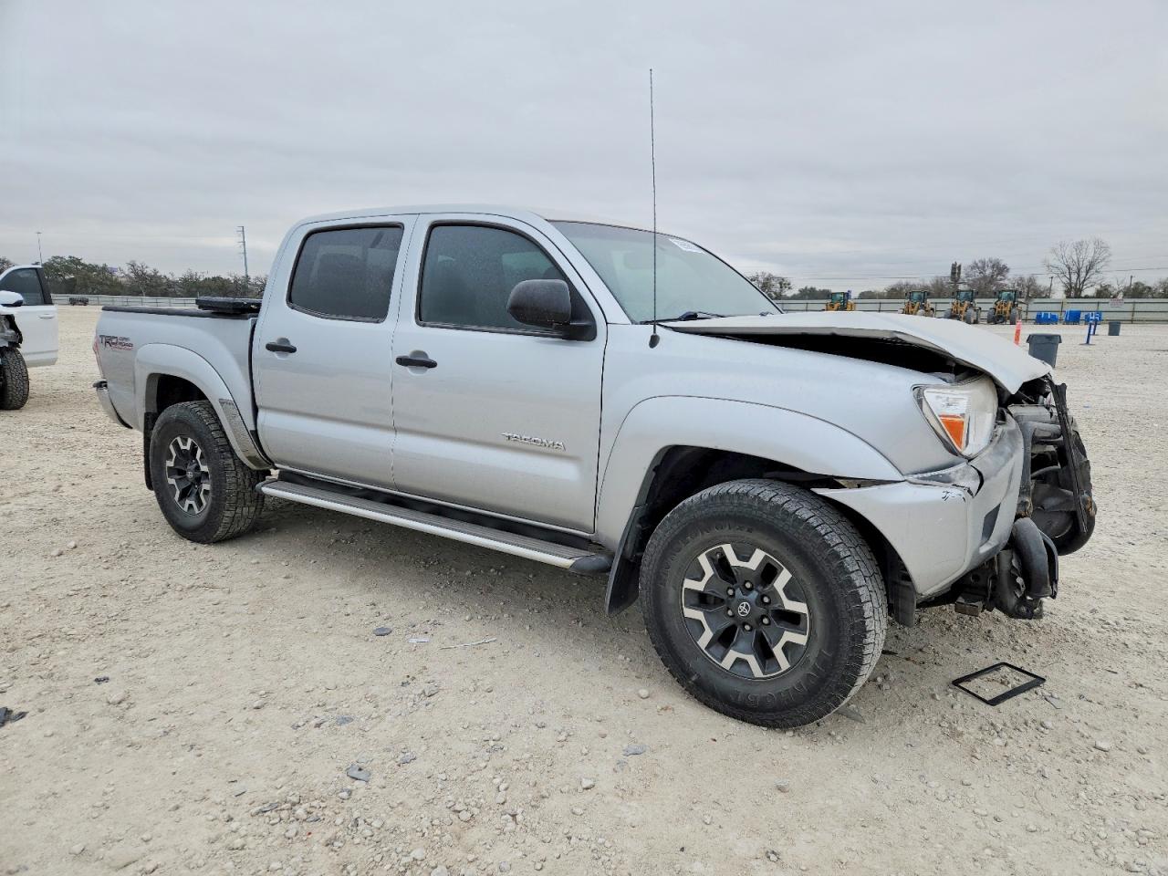 2012 TOYOTA TACOMA DOUBLE CAB PRERUNNER photo 4