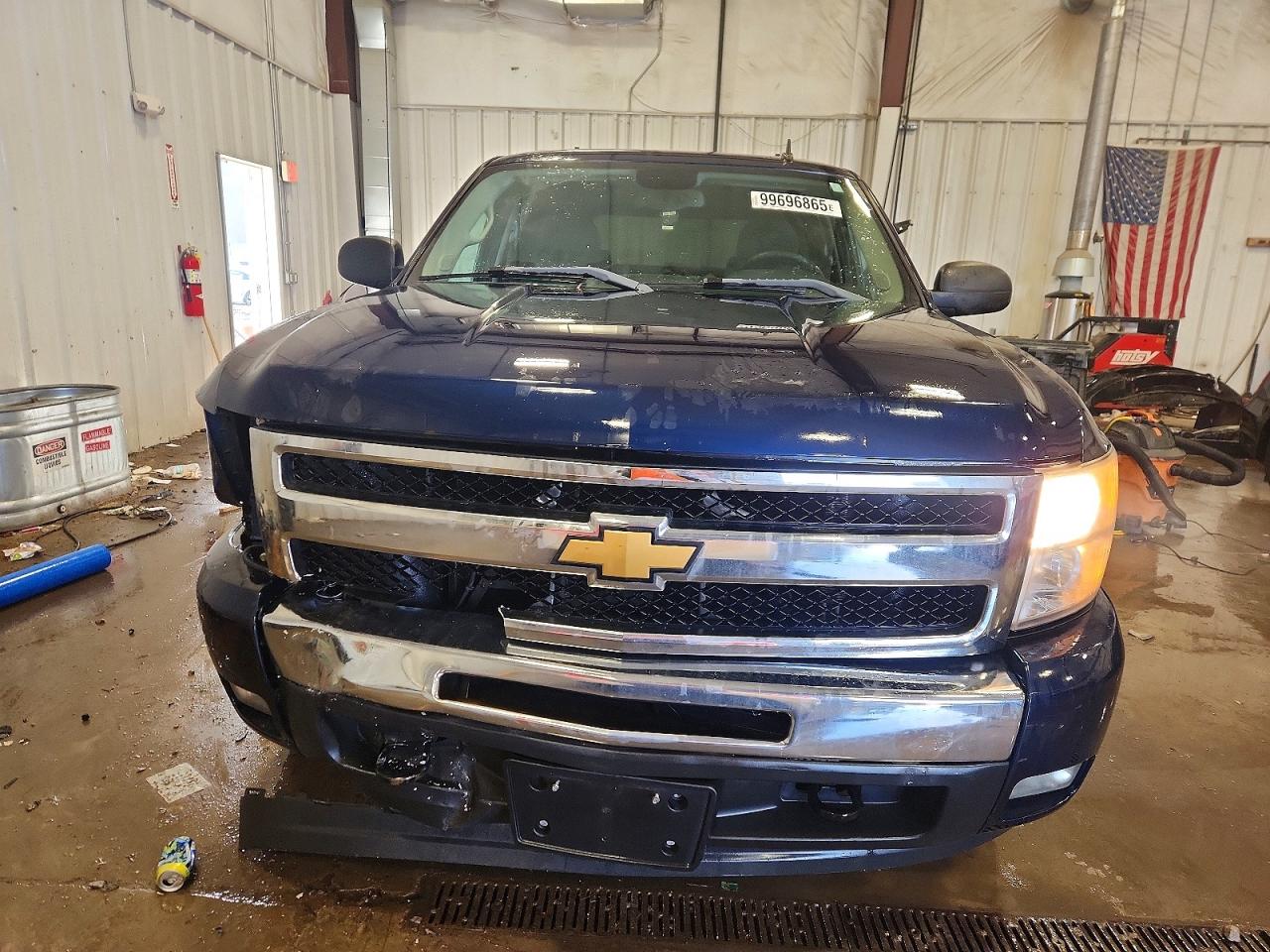 2009 CHEVROLET SILVERADO K1500 LT photo 5
