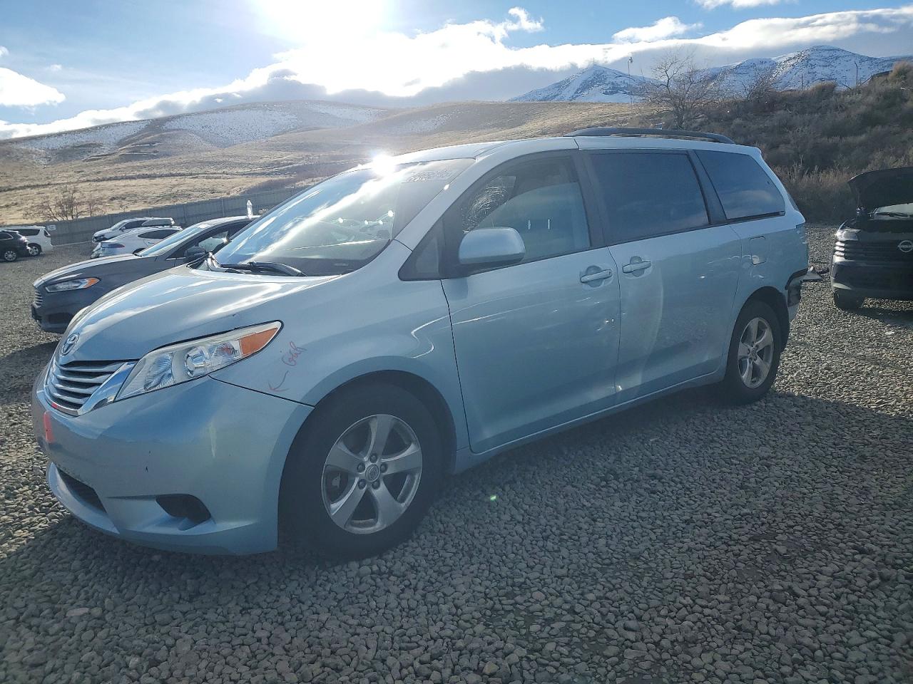 2015 TOYOTA SIENNA